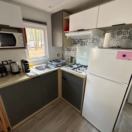 Mobilhome Climatise - 3 Chambres- 7 Personnes - Les Oyats - 800m De La Campingplads